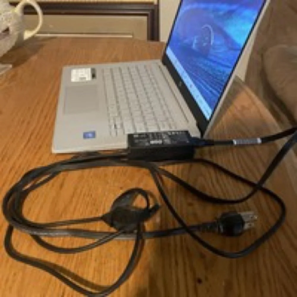 HP 14” Chromebook Laptop HP Chromebook 14a-ne0013dx Charger included